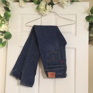 🎉 Sale 🎉 Levi’s 711 Skinny Jeans 28x32